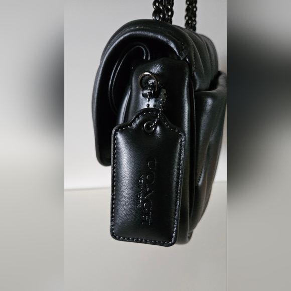 Coach Pillow Madison medium - Picture 10 of 13